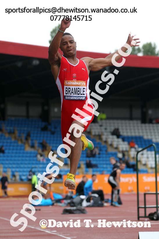 Dan Bramble (Shaftsbury) long jump, 2014 Sainsbury's British Championships. Photo: David T. Hewitson/Sports for All Pics